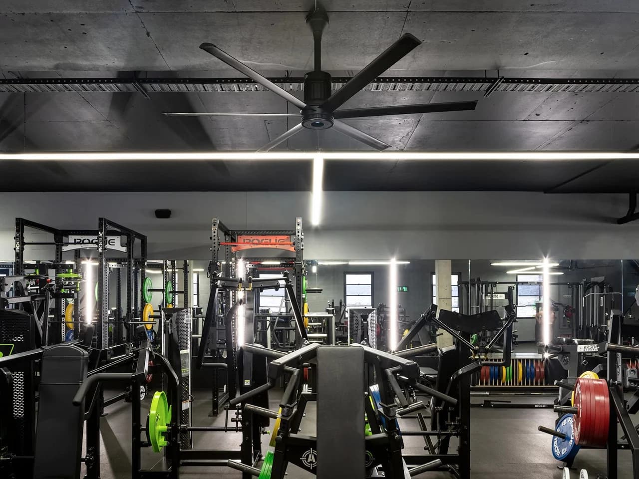 i6 kattotuuletin — kuva 1